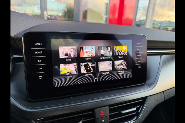 Škoda Kamiq 1.0 TSI DSG-7 Monte Carlo Vol | Pano | Camera | Parksens | Stoelverwarming | Carplay | Keyless |