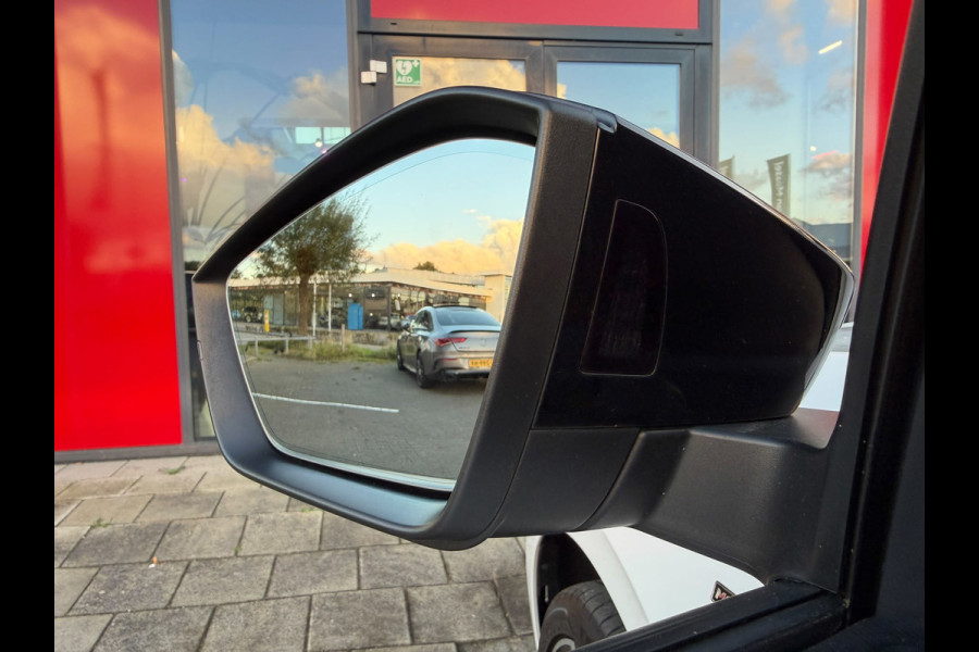 Škoda Kamiq 1.0 TSI DSG-7 Monte Carlo Vol | Pano | Camera | Parksens | Stoelverwarming | Carplay | Keyless |