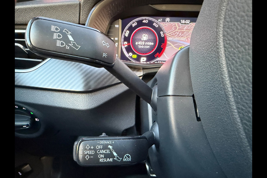 Škoda Kamiq 1.0 TSI DSG-7 Monte Carlo Vol | Pano | Camera | Parksens | Stoelverwarming | Carplay | Keyless |