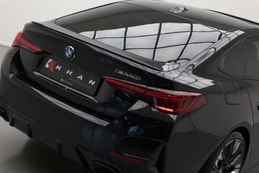 BMW 4 Serie Gran Coupé M440i xDrive High Executive |Pano|HUD|H&K|Memory|Carbon|