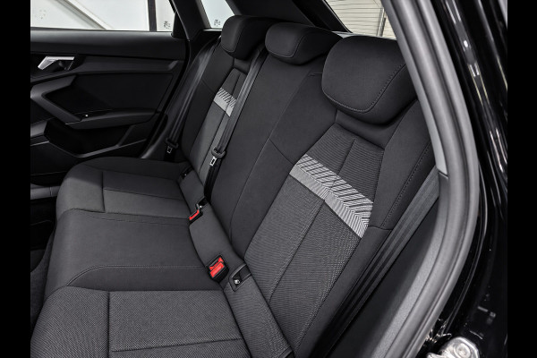 Audi A3 Sportback 45 TFSI e S edition Competition NAVI/STOEL-M/DAB/CARPLAY/ADAPT-CRUISE/V-COCKPIT///