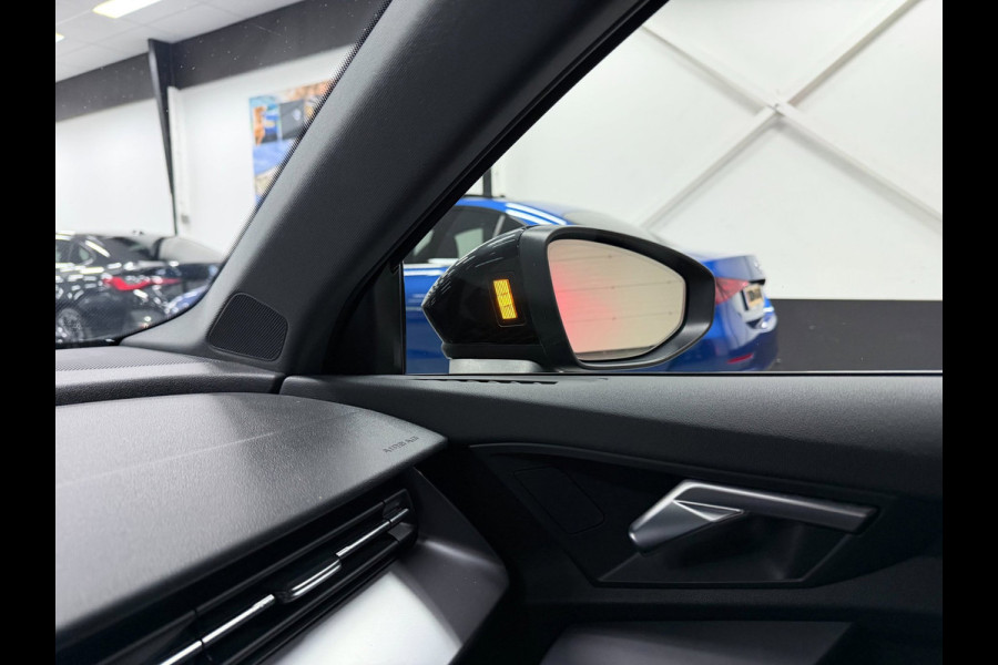 Audi A3 Sportback 45 TFSI e S edition Competition NAVI/STOEL-M/DAB/CARPLAY/ADAPT-CRUISE/V-COCKPIT///