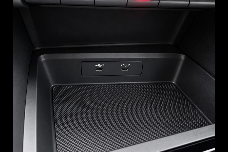 Audi A3 Sportback 45 TFSI e S edition Competition NAVI/STOEL-M/DAB/CARPLAY/ADAPT-CRUISE/V-COCKPIT///