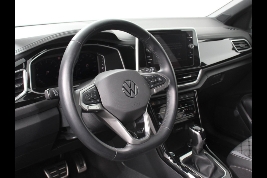 Volkswagen T-Roc 1.5 TSI 150pk Automaat R-Line Digitale Cockpit Climate Control Camera Navigatie Apple Carplay/Android Auto Lichtmetalen Velgen Parkeer sensoren Dab Led Adaptive Cruise Control