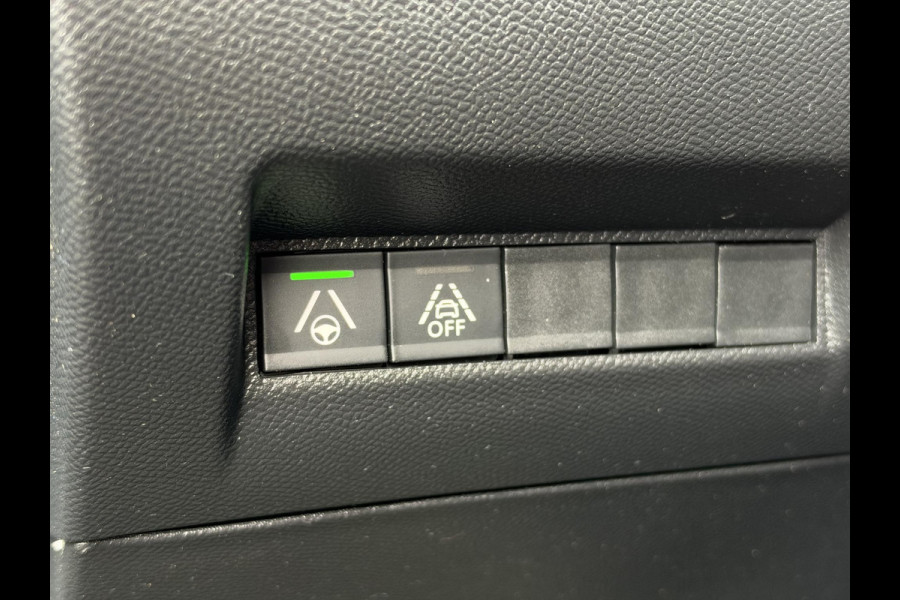 Peugeot e-208 EV GT 350 50 kWh SOH 90,4% 1e Eigenaar|Navi|Camera|Clima|Cruise|Stoelverwarming|GT-Pack|i-Cockpit|N.A.P|Nieuwe APK bij Aflevering