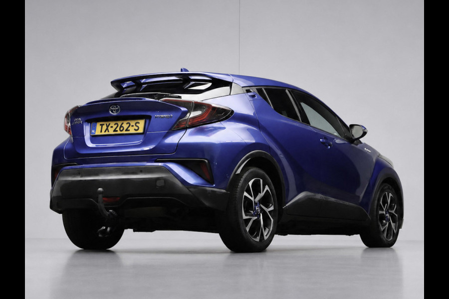 Toyota C-HR 1.8 Hybrid Style Sport (NAVI,CAMERA,STOEL/STUUR VERWARMING,CLIMATE,ADAPTIVE CRUISE,LED,GETINT,SPORTSTOELEN,LM VELGEN)