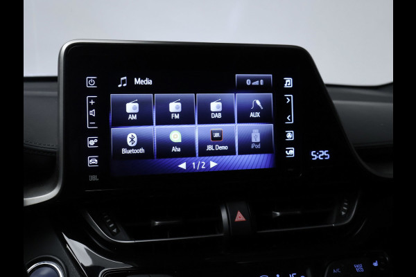 Toyota C-HR 1.8 Hybrid Style Sport (NAVI,CAMERA,STOEL/STUUR VERWARMING,CLIMATE,ADAPTIVE CRUISE,LED,GETINT,SPORTSTOELEN,LM VELGEN)
