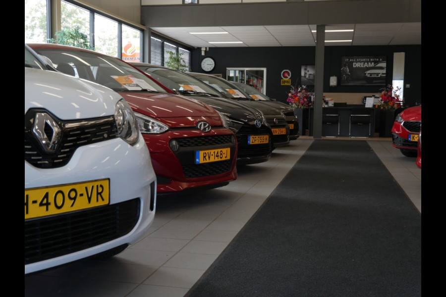 Kia Sportage 1.6 T-GDi 230pk Hybrid AT6 DynamicLine | Privacy | Carplay | Camera |