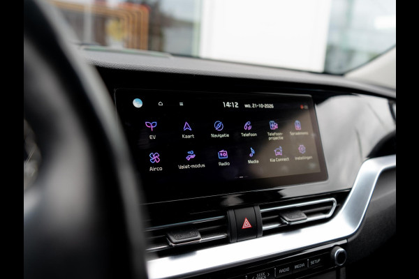 Kia e-Niro DynamicPlusLine 64 kWh SOH 98 % |Stoel en stuurverwarming | Schuif/-kanteldak | Achteruitrijcamera | Navigatie | Carplay | PDC voor & achter | Achteruitrijcamera