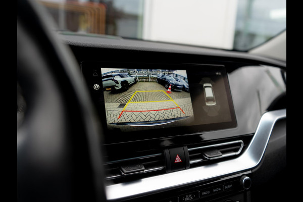 Kia e-Niro DynamicPlusLine 64 kWh SOH 98 % |Stoel en stuurverwarming | Schuif/-kanteldak | Achteruitrijcamera | Navigatie | Carplay | PDC voor & achter | Achteruitrijcamera