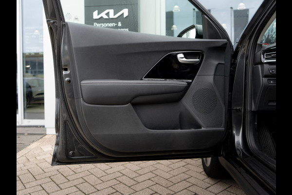 Kia e-Niro DynamicPlusLine 64 kWh SOH 98 % |Stoel en stuurverwarming | Schuif/-kanteldak | Achteruitrijcamera | Navigatie | Carplay | PDC voor & achter | Achteruitrijcamera