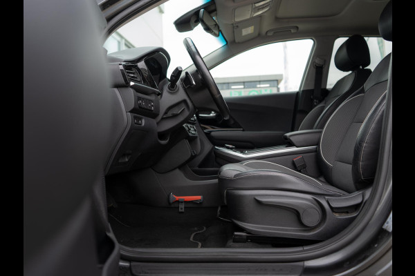 Kia e-Niro DynamicPlusLine 64 kWh SOH 98 % |Stoel en stuurverwarming | Schuif/-kanteldak | Achteruitrijcamera | Navigatie | Carplay | PDC voor & achter | Achteruitrijcamera