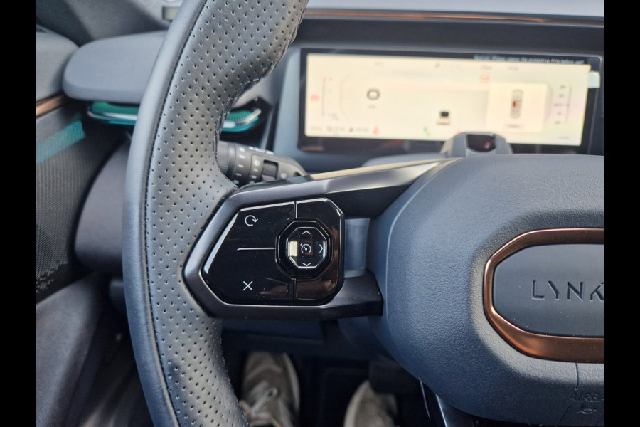 Lynk & Co 08 1.5 More /200 km WLTP /Direct wegrijden.