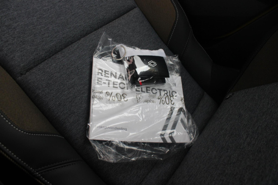Renault 5 COMFORT RANGE TECHNO 150PK 52 kWh *NIEUWE AUTO!* | PACK WINTER TECHNO: (ELEKTRISCH VERWARMBARE VOORSTOELEN, ELEKTRISCH VERWARMBAAR STUURWIEL, BESTUUDERSSTOEL MET ELEKTRSCH VERSTELBARE LENDESTEUN, IN HOOGTE VERSTELBARE PASSAGIERSSTOEL) | ZWART DAK | LICHTMETALEN VELGEN 18" | ADAPTIVE CRUISE CONTROL | FULL LED KOPLAMPEN MET FRANSE VLAG | ELEKTRTISCH INKLABARE EN VERWARMBARE BUITENSPIEGELS | ACHTERUITRIJ CAMERA | SFEER VERLICHTING | GOOGLE MAPS NAVIGATIE | DRAADLOZE TELEFOONLADER | PRIVACY GLASS | 100KW SNELLAAD FUNCTIE | DRAADLOZE APPLE CARPLAY/ANDROID AUTO | DAB+ RADIO