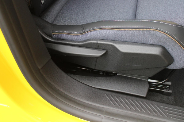 Renault 5 COMFORT RANGE TECHNO 150PK 52 kWh *NIEUWE AUTO!* | PACK WINTER TECHNO: (ELEKTRISCH VERWARMBARE VOORSTOELEN, ELEKTRISCH VERWARMBAAR STUURWIEL, BESTUUDERSSTOEL MET ELEKTRSCH VERSTELBARE LENDESTEUN, IN HOOGTE VERSTELBARE PASSAGIERSSTOEL) | ZWART DAK | LICHTMETALEN VELGEN 18" | ADAPTIVE CRUISE CONTROL | FULL LED KOPLAMPEN MET FRANSE VLAG | ELEKTRTISCH INKLABARE EN VERWARMBARE BUITENSPIEGELS | ACHTERUITRIJ CAMERA | SFEER VERLICHTING | GOOGLE MAPS NAVIGATIE | DRAADLOZE TELEFOONLADER | PRIVACY GLASS | 100KW SNELLAAD FUNCTIE | DRAADLOZE APPLE CARPLAY/ANDROID AUTO | DAB+ RADIO