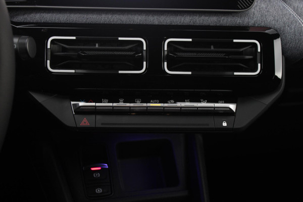 Renault 5 COMFORT RANGE TECHNO 150PK 52 kWh *NIEUWE AUTO!* | PACK WINTER TECHNO: (ELEKTRISCH VERWARMBARE VOORSTOELEN, ELEKTRISCH VERWARMBAAR STUURWIEL, BESTUUDERSSTOEL MET ELEKTRSCH VERSTELBARE LENDESTEUN, IN HOOGTE VERSTELBARE PASSAGIERSSTOEL) | ZWART DAK | LICHTMETALEN VELGEN 18" | ADAPTIVE CRUISE CONTROL | FULL LED KOPLAMPEN MET FRANSE VLAG | ELEKTRTISCH INKLABARE EN VERWARMBARE BUITENSPIEGELS | ACHTERUITRIJ CAMERA | SFEER VERLICHTING | GOOGLE MAPS NAVIGATIE | DRAADLOZE TELEFOONLADER | PRIVACY GLASS | 100KW SNELLAAD FUNCTIE | DRAADLOZE APPLE CARPLAY/ANDROID AUTO | DAB+ RADIO