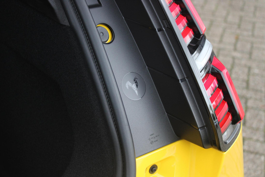 Renault 5 COMFORT RANGE TECHNO 150PK 52 kWh *NIEUWE AUTO!* | PACK WINTER TECHNO: (ELEKTRISCH VERWARMBARE VOORSTOELEN, ELEKTRISCH VERWARMBAAR STUURWIEL, BESTUUDERSSTOEL MET ELEKTRSCH VERSTELBARE LENDESTEUN, IN HOOGTE VERSTELBARE PASSAGIERSSTOEL) | ZWART DAK | LICHTMETALEN VELGEN 18" | ADAPTIVE CRUISE CONTROL | FULL LED KOPLAMPEN MET FRANSE VLAG | ELEKTRTISCH INKLABARE EN VERWARMBARE BUITENSPIEGELS | ACHTERUITRIJ CAMERA | SFEER VERLICHTING | GOOGLE MAPS NAVIGATIE | DRAADLOZE TELEFOONLADER | PRIVACY GLASS | 100KW SNELLAAD FUNCTIE | DRAADLOZE APPLE CARPLAY/ANDROID AUTO | DAB+ RADIO