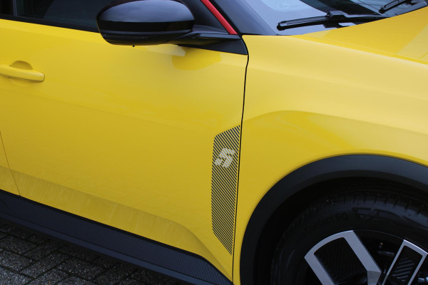 Renault 5 COMFORT RANGE TECHNO 150PK 52 kWh *NIEUWE AUTO!* | PACK WINTER TECHNO: (ELEKTRISCH VERWARMBARE VOORSTOELEN, ELEKTRISCH VERWARMBAAR STUURWIEL, BESTUUDERSSTOEL MET ELEKTRSCH VERSTELBARE LENDESTEUN, IN HOOGTE VERSTELBARE PASSAGIERSSTOEL) | ZWART DAK | LICHTMETALEN VELGEN 18" | ADAPTIVE CRUISE CONTROL | FULL LED KOPLAMPEN MET FRANSE VLAG | ELEKTRTISCH INKLABARE EN VERWARMBARE BUITENSPIEGELS | ACHTERUITRIJ CAMERA | SFEER VERLICHTING | GOOGLE MAPS NAVIGATIE | DRAADLOZE TELEFOONLADER | PRIVACY GLASS | 100KW SNELLAAD FUNCTIE | DRAADLOZE APPLE CARPLAY/ANDROID AUTO | DAB+ RADIO