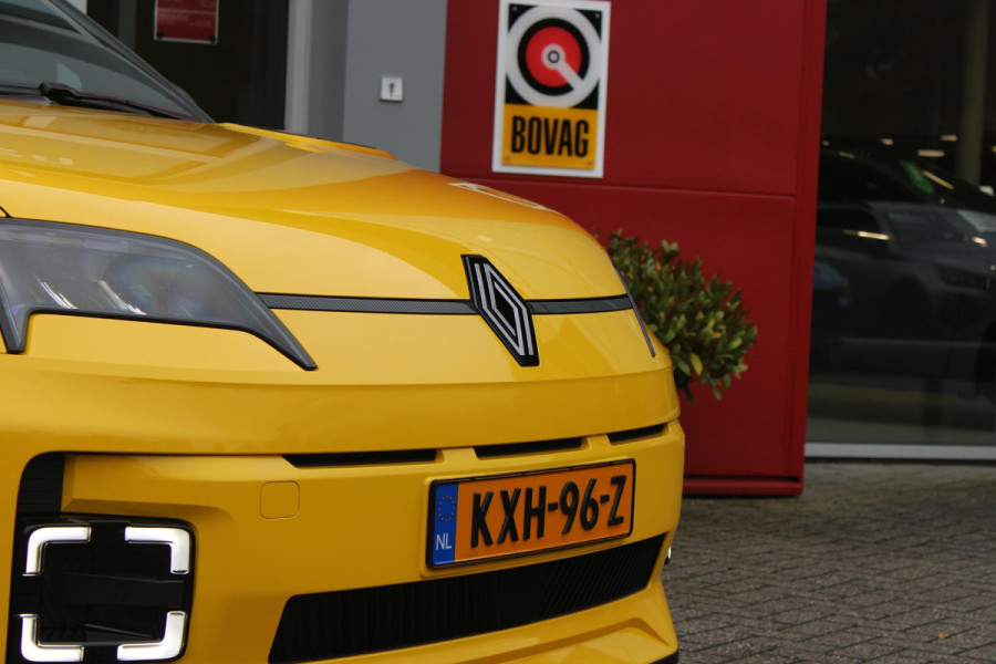 Renault 5 COMFORT RANGE TECHNO 150PK 52 kWh *NIEUWE AUTO!* | PACK WINTER TECHNO: (ELEKTRISCH VERWARMBARE VOORSTOELEN, ELEKTRISCH VERWARMBAAR STUURWIEL, BESTUUDERSSTOEL MET ELEKTRSCH VERSTELBARE LENDESTEUN, IN HOOGTE VERSTELBARE PASSAGIERSSTOEL) | ZWART DAK | LICHTMETALEN VELGEN 18" | ADAPTIVE CRUISE CONTROL | FULL LED KOPLAMPEN MET FRANSE VLAG | ELEKTRTISCH INKLABARE EN VERWARMBARE BUITENSPIEGELS | ACHTERUITRIJ CAMERA | SFEER VERLICHTING | GOOGLE MAPS NAVIGATIE | DRAADLOZE TELEFOONLADER | PRIVACY GLASS | 100KW SNELLAAD FUNCTIE | DRAADLOZE APPLE CARPLAY/ANDROID AUTO | DAB+ RADIO