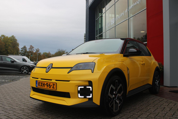 Renault 5 COMFORT RANGE TECHNO 150PK 52 kWh *NIEUWE AUTO!* | PACK WINTER TECHNO: (ELEKTRISCH VERWARMBARE VOORSTOELEN, ELEKTRISCH VERWARMBAAR STUURWIEL, BESTUUDERSSTOEL MET ELEKTRSCH VERSTELBARE LENDESTEUN, IN HOOGTE VERSTELBARE PASSAGIERSSTOEL) | ZWART DAK | LICHTMETALEN VELGEN 18" | ADAPTIVE CRUISE CONTROL | FULL LED KOPLAMPEN MET FRANSE VLAG | ELEKTRTISCH INKLABARE EN VERWARMBARE BUITENSPIEGELS | ACHTERUITRIJ CAMERA | SFEER VERLICHTING | GOOGLE MAPS NAVIGATIE | DRAADLOZE TELEFOONLADER | PRIVACY GLASS | 100KW SNELLAAD FUNCTIE | DRAADLOZE APPLE CARPLAY/ANDROID AUTO | DAB+ RADIO