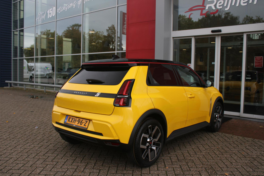 Renault 5 COMFORT RANGE TECHNO 150PK 52 kWh *NIEUWE AUTO!* | PACK WINTER TECHNO: (ELEKTRISCH VERWARMBARE VOORSTOELEN, ELEKTRISCH VERWARMBAAR STUURWIEL, BESTUUDERSSTOEL MET ELEKTRSCH VERSTELBARE LENDESTEUN, IN HOOGTE VERSTELBARE PASSAGIERSSTOEL) | ZWART DAK | LICHTMETALEN VELGEN 18" | ADAPTIVE CRUISE CONTROL | FULL LED KOPLAMPEN MET FRANSE VLAG | ELEKTRTISCH INKLABARE EN VERWARMBARE BUITENSPIEGELS | ACHTERUITRIJ CAMERA | SFEER VERLICHTING | GOOGLE MAPS NAVIGATIE | DRAADLOZE TELEFOONLADER | PRIVACY GLASS | 100KW SNELLAAD FUNCTIE | DRAADLOZE APPLE CARPLAY/ANDROID AUTO | DAB+ RADIO