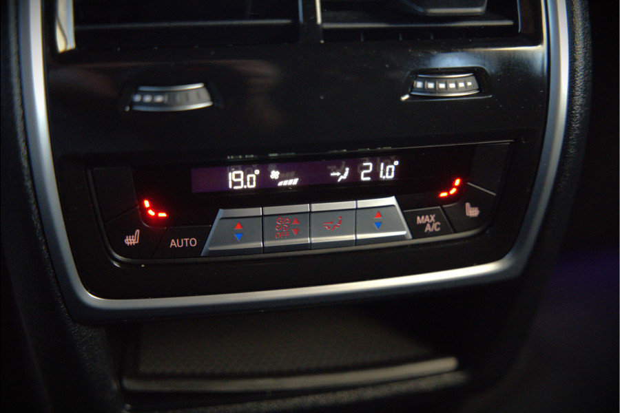 BMW X5 xDrive45e High Executive M Sport | Panoramadak | Head-Up Display | Harman Kardon | Camera | Stoelverwarming | Softclose | Memory Seat | Luchtvering | Laser | Adaptive Cruise Control | Trekhaak | Achterbank Verwarmd | App