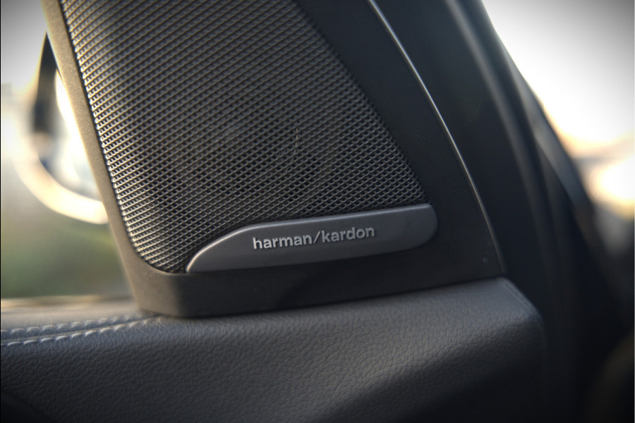 BMW X5 xDrive45e High Executive M Sport | Panoramadak | Head-Up Display | Harman Kardon | Camera | Stoelverwarming | Softclose | Memory Seat | Luchtvering | Laser | Adaptive Cruise Control | Trekhaak | Achterbank Verwarmd | App