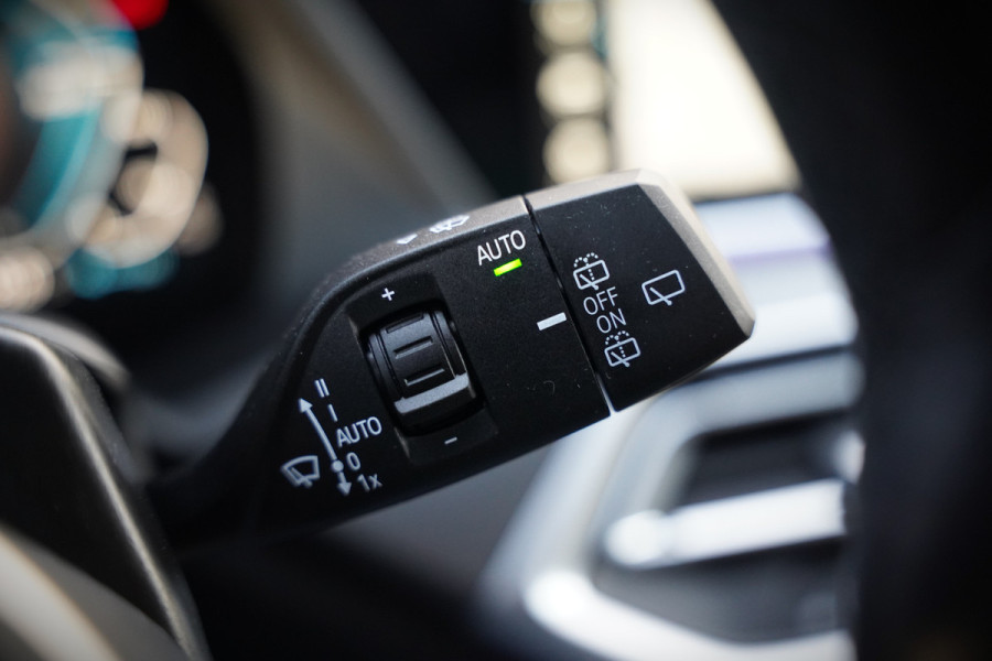 BMW X5 xDrive45e High Executive M Sport | Panoramadak | Head-Up Display | Harman Kardon | Camera | Stoelverwarming | Softclose | Memory Seat | Luchtvering | Laser | Adaptive Cruise Control | Trekhaak | Achterbank Verwarmd | App