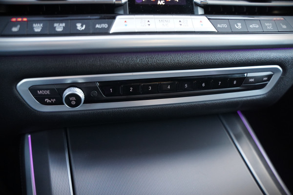 BMW X5 xDrive45e High Executive M Sport | Panoramadak | Head-Up Display | Harman Kardon | Camera | Stoelverwarming | Softclose | Memory Seat | Luchtvering | Laser | Adaptive Cruise Control | Trekhaak | Achterbank Verwarmd | App