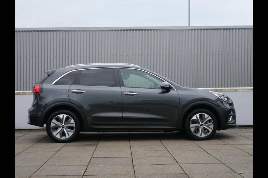 Kia e-Niro DynamicPlusLine 64 kWh | Navi | Carplay | Stoel/stuurverwarming | Adaptief | Camera | Schuif/kanteldak |