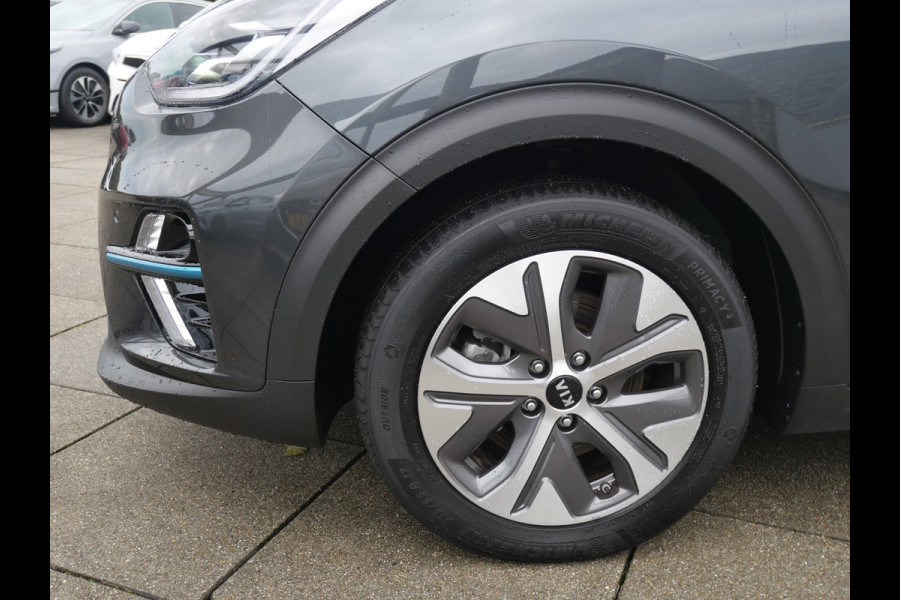Kia e-Niro DynamicPlusLine 64 kWh | Navi | Carplay | Stoel/stuurverwarming | Adaptief | Camera | Schuif/kanteldak |