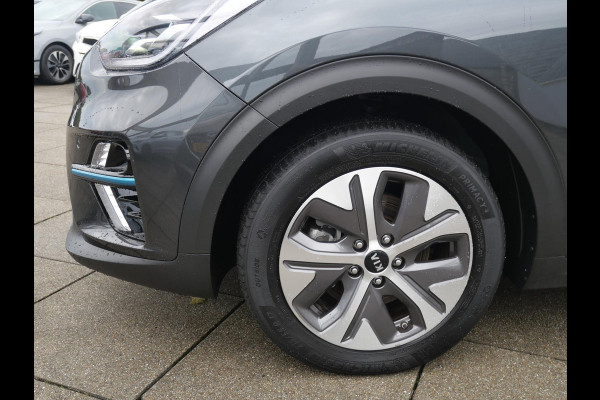 Kia e-Niro DynamicPlusLine 64 kWh | Navi | Carplay | Stoel/stuurverwarming | Adaptief | Camera | Schuif/kanteldak |