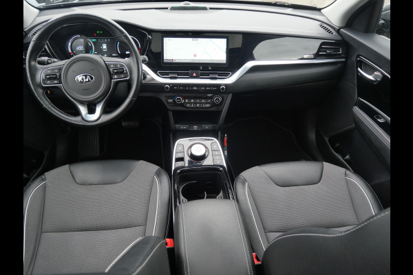 Kia e-Niro DynamicPlusLine 64 kWh | Navi | Carplay | Stoel/stuurverwarming | Adaptief | Camera | Schuif/kanteldak |