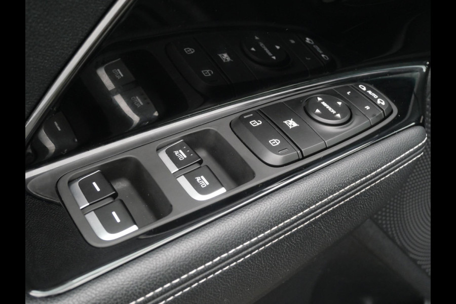 Kia e-Niro DynamicPlusLine 64 kWh | Navi | Carplay | Stoel/stuurverwarming | Adaptief | Camera | Schuif/kanteldak |