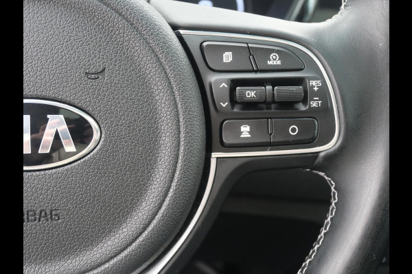 Kia e-Niro DynamicPlusLine 64 kWh | Navi | Carplay | Stoel/stuurverwarming | Adaptief | Camera | Schuif/kanteldak |