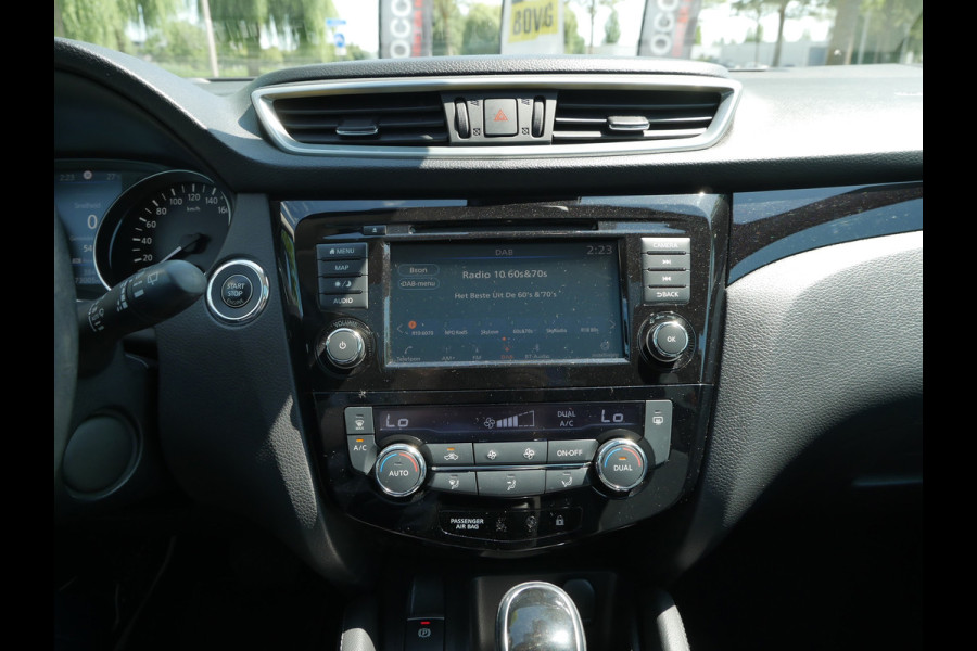 Nissan QASHQAI 1.3 DIG-T 160pk DCT Design Edition | Automaat | Pano | Stoelverwarming |