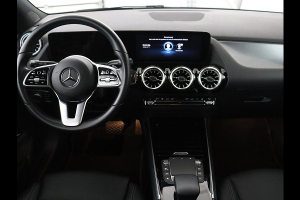 Mercedes-Benz EQA 250 Business Solution Luxury 67 kWh | SOH 95,3% | Half leder | Stoelverwarming | Adaptive cruise | Camera | Park assist | Sfeerverlichting