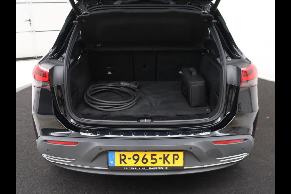 Mercedes-Benz EQA 250 Business Solution Luxury 67 kWh | SOH 95,3% | Half leder | Stoelverwarming | Adaptive cruise | Camera | Park assist | Sfeerverlichting
