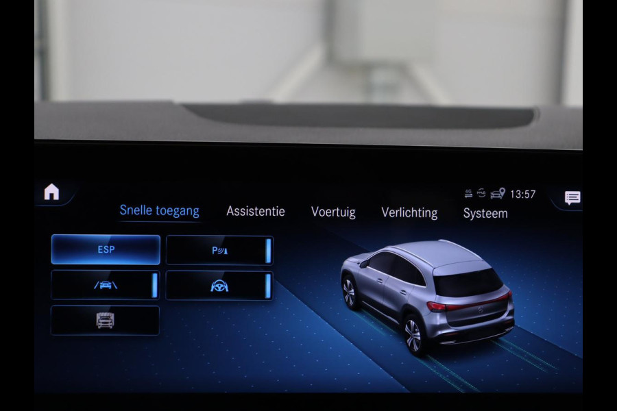 Mercedes-Benz EQA 250 Business Solution Luxury 67 kWh | SOH 95,3% | Half leder | Stoelverwarming | Adaptive cruise | Camera | Park assist | Sfeerverlichting