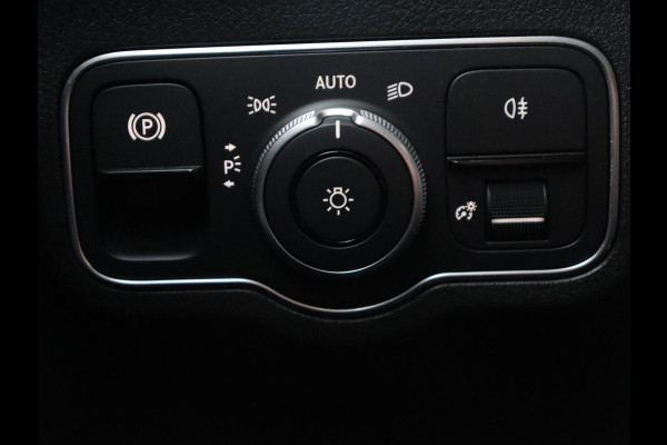 Mercedes-Benz EQA 250 Business Solution Luxury 67 kWh | SOH 95,3% | Half leder | Stoelverwarming | Adaptive cruise | Camera | Park assist | Sfeerverlichting