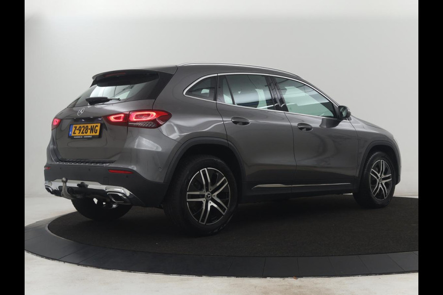 Mercedes-Benz GLA 200 Style | Half leder | Stoelverwarming | Trekhaak | Cruise control | Camera | Park assist | Carplay | Sfeerverlichting
