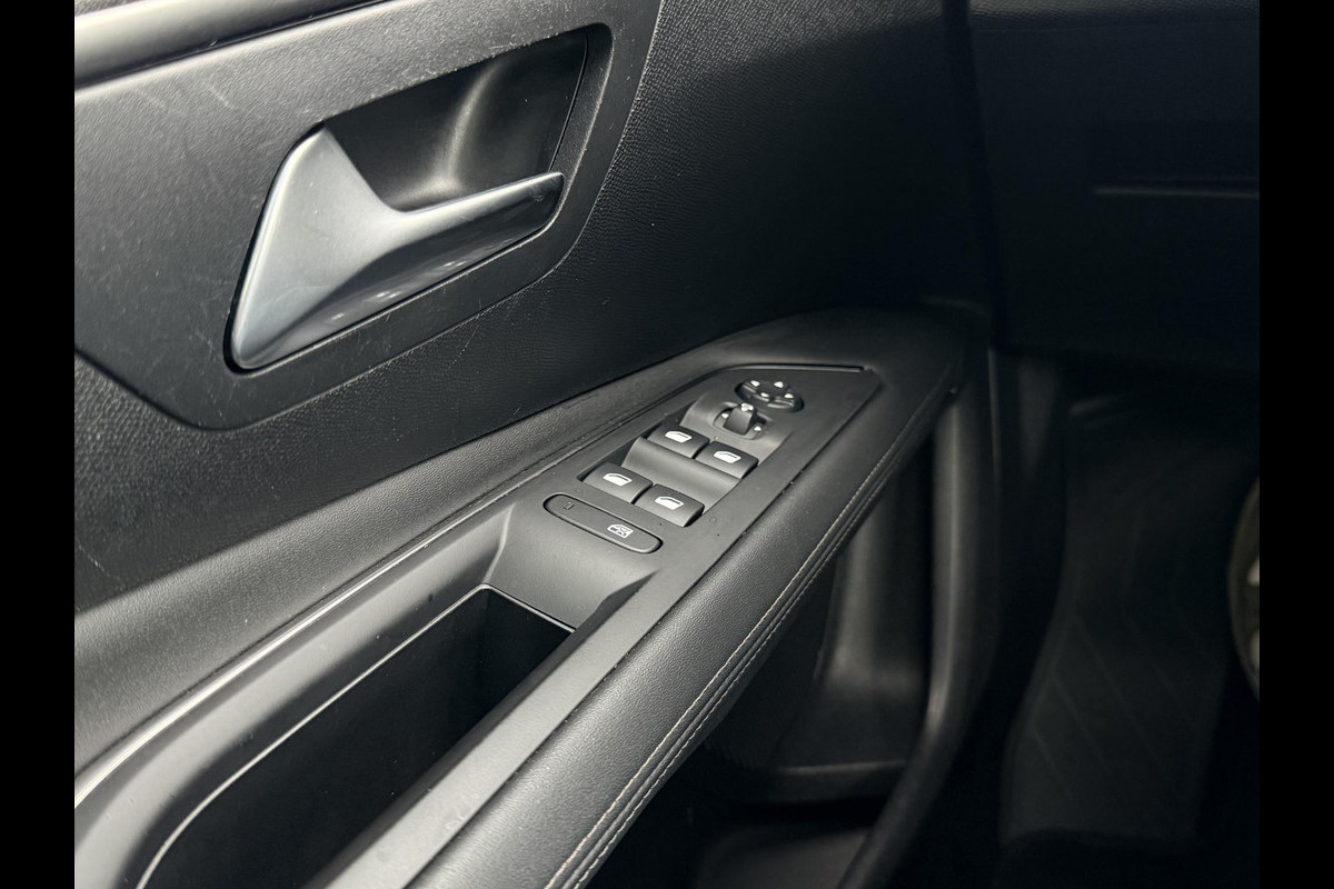 Peugeot 3008 1.2 PureTech Allure NL-AUTO | PANODAK | TREKHAAK