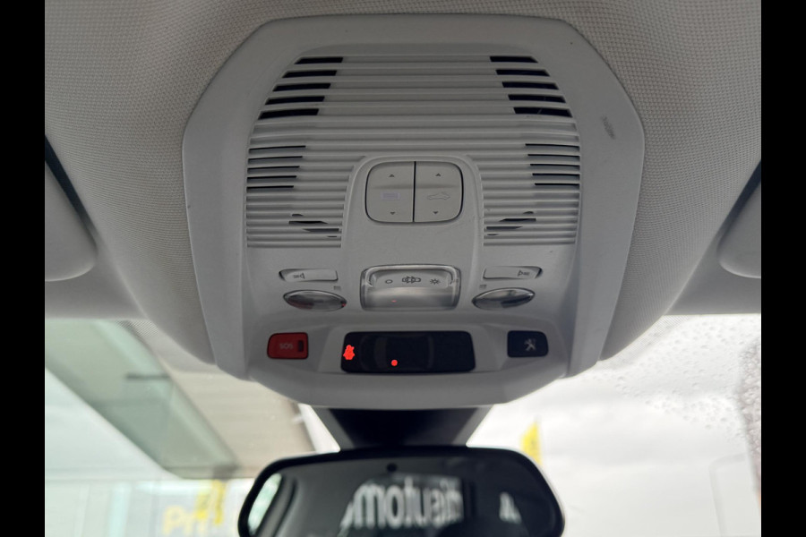 Peugeot 3008 1.2 PureTech Allure NL-AUTO | PANODAK | TREKHAAK