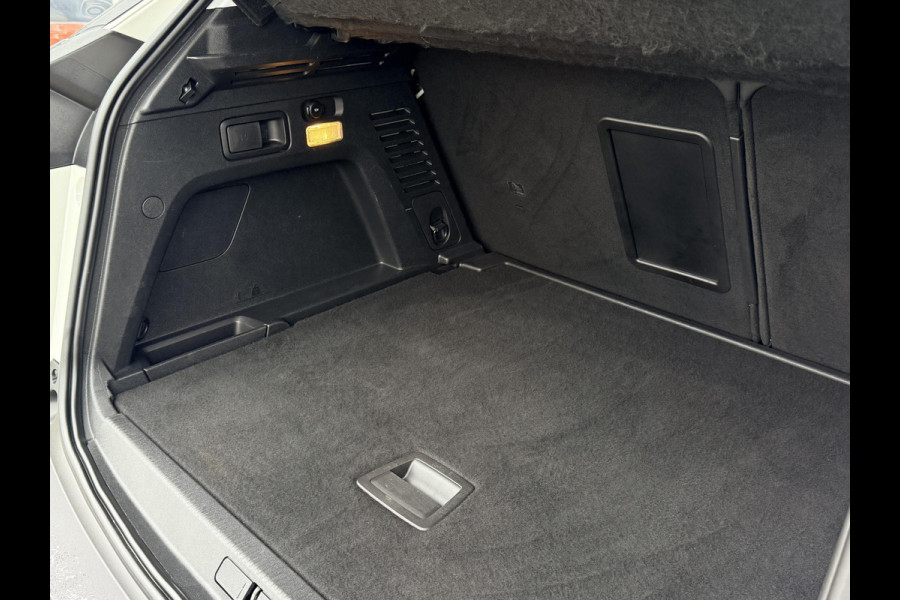 Peugeot 3008 1.2 PureTech Allure NL-AUTO | PANODAK | TREKHAAK