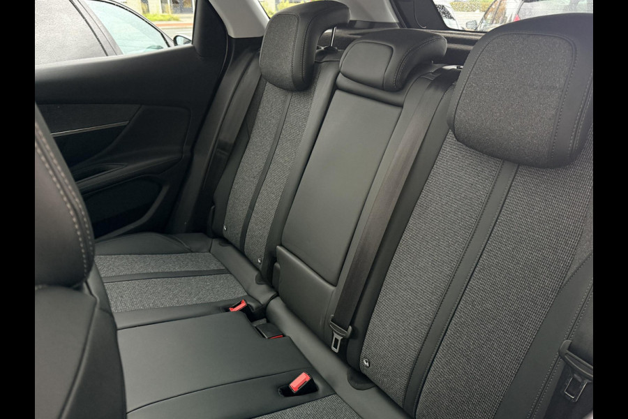 Peugeot 3008 1.2 PureTech Allure NL-AUTO | PANODAK | TREKHAAK