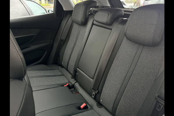 Peugeot 3008 1.2 PureTech Allure NL-AUTO | PANODAK | TREKHAAK