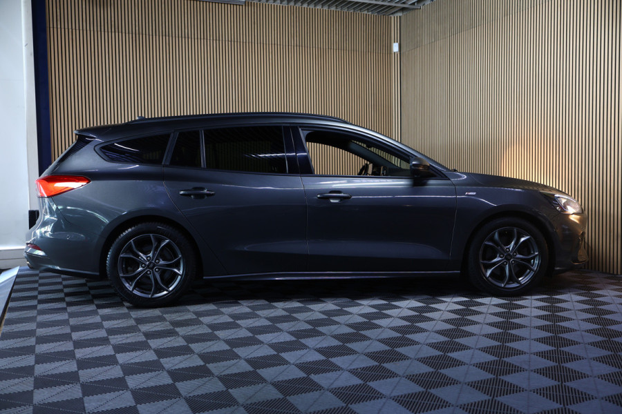 Ford FOCUS Wagon 1.0 EcoBoost ST line AUTOM NAVI B&O ACC CAMERA PDC LED STOELVW '18