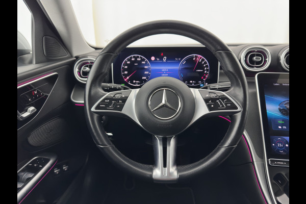 Mercedes-Benz C-Klasse Estate 300 e Luxury Line (Plug-in) [3-Fase-11kW] (INCL.BTW) Aut. *FULL-LED | AMBIENT-LIGHT | TOP-VIEW | MEMORY-PACK | WIDESCREEN-COCKPIT | HEATED-COMFORTSEATS | NAVI-FULLMAP | SHIFTPADDLES | PRIVACY-GLASS | DAB | 18''ALU*