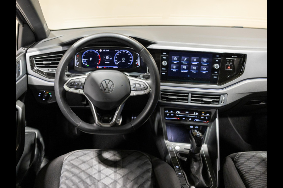 Volkswagen Polo 1.0 TSI R-Line Business / 110pk / NAP / Panorama dak / Stoelverwarming / Dodehoek herkenning /