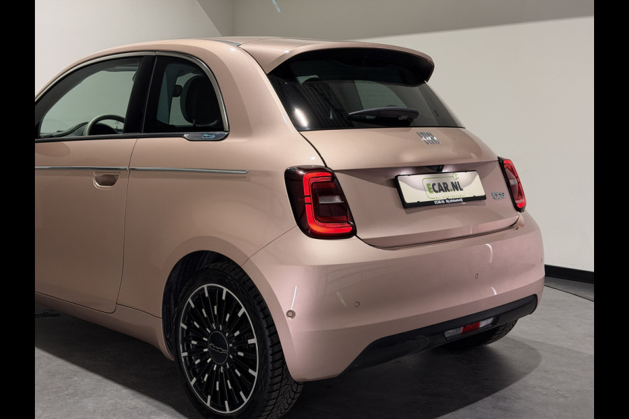 Fiat 500 La Prima 42 kWh | pano dak | Led voor \ achter licht | JBL! audio | Stoelverwarming |